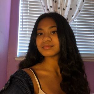 Meet your Posher, Kiana